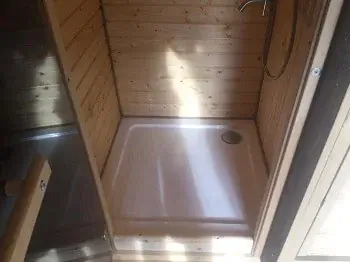 Душевая зона