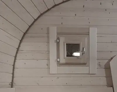 Два окна 300x300